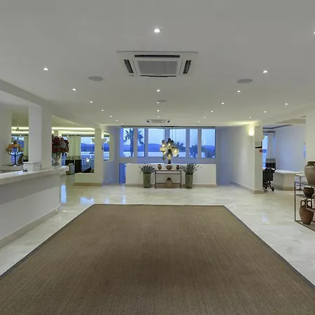 Cocos The Club 4*